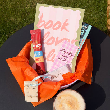 Monthly Bookish Box | The Short Stuff Club